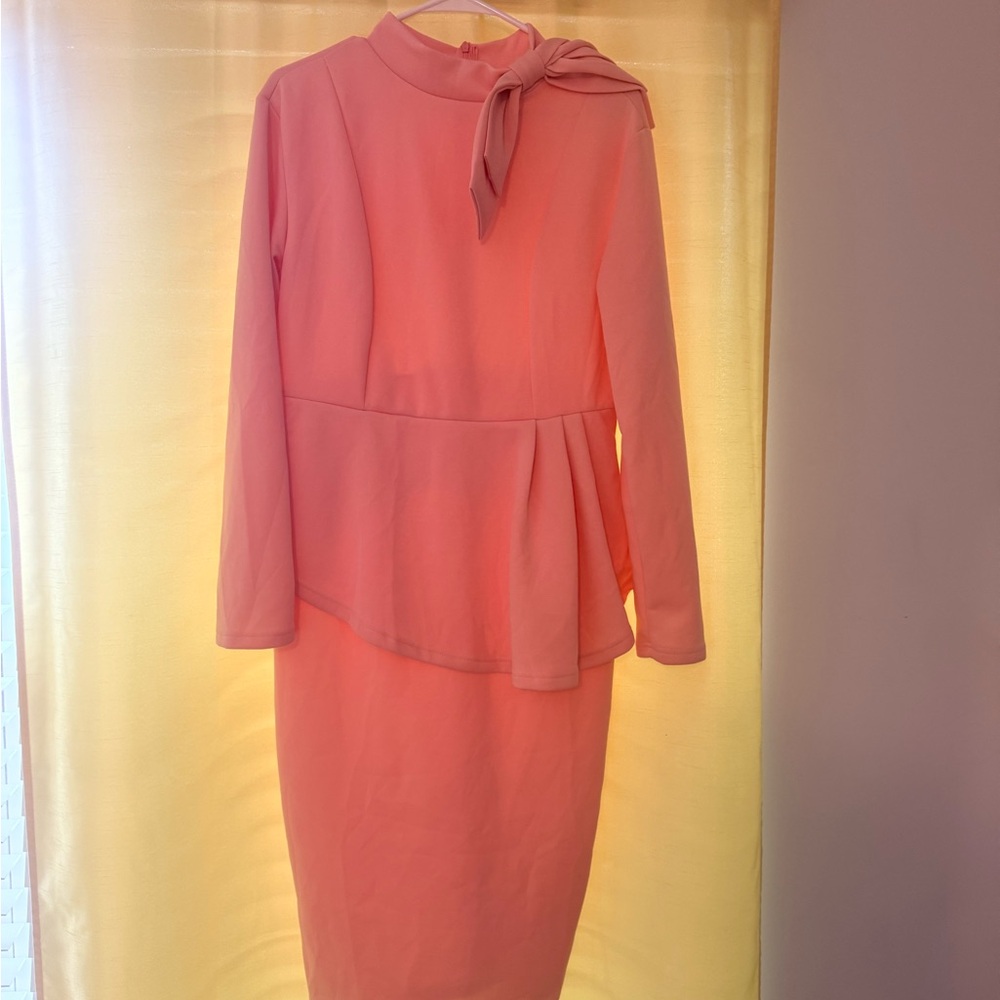 Chic Long Sleeve Pink Dress with Bow Accent